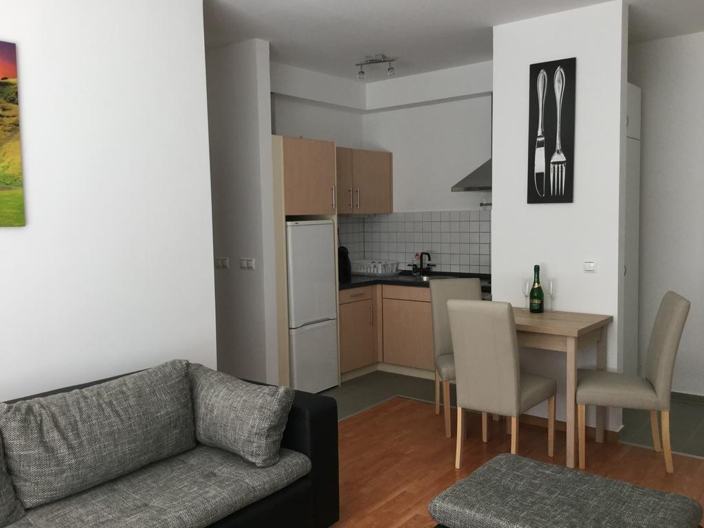 Adam'S Apartment And Free Parking บูดาเปสต์ ภายนอก รูปภาพ