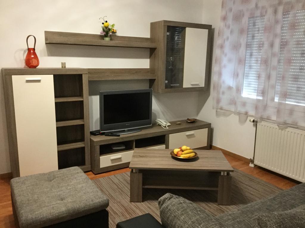 Adam'S Apartment And Free Parking บูดาเปสต์ ภายนอก รูปภาพ