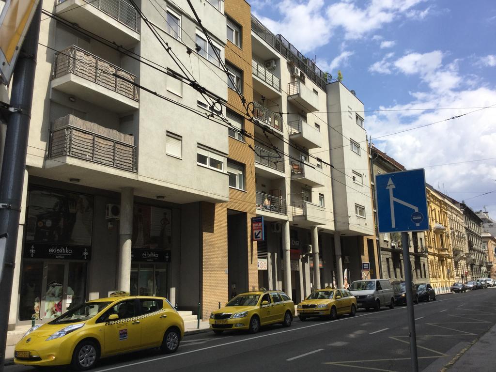 Adam'S Apartment And Free Parking บูดาเปสต์ ภายนอก รูปภาพ